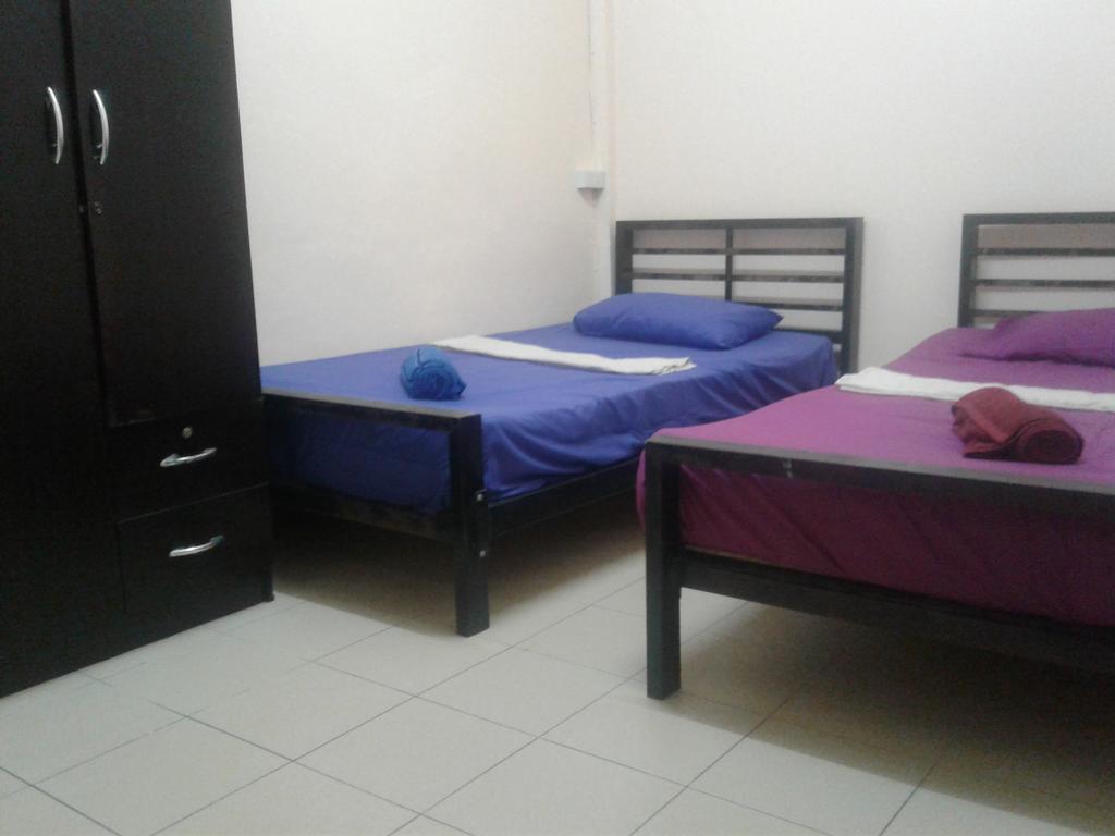 Yaya Guesthouse Bangkok Ngoại thất bức ảnh
