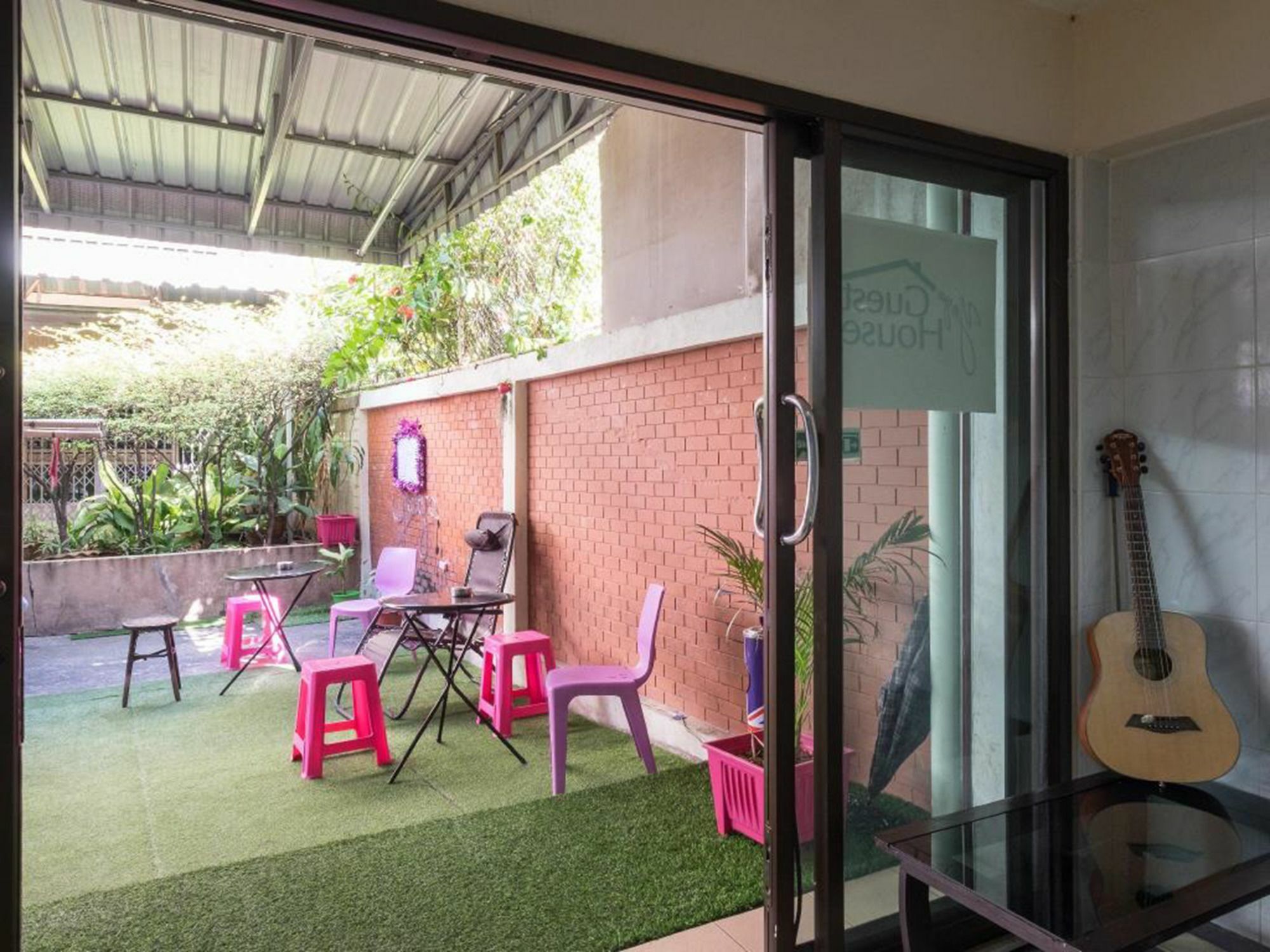 Yaya Guesthouse Bangkok Ngoại thất bức ảnh
