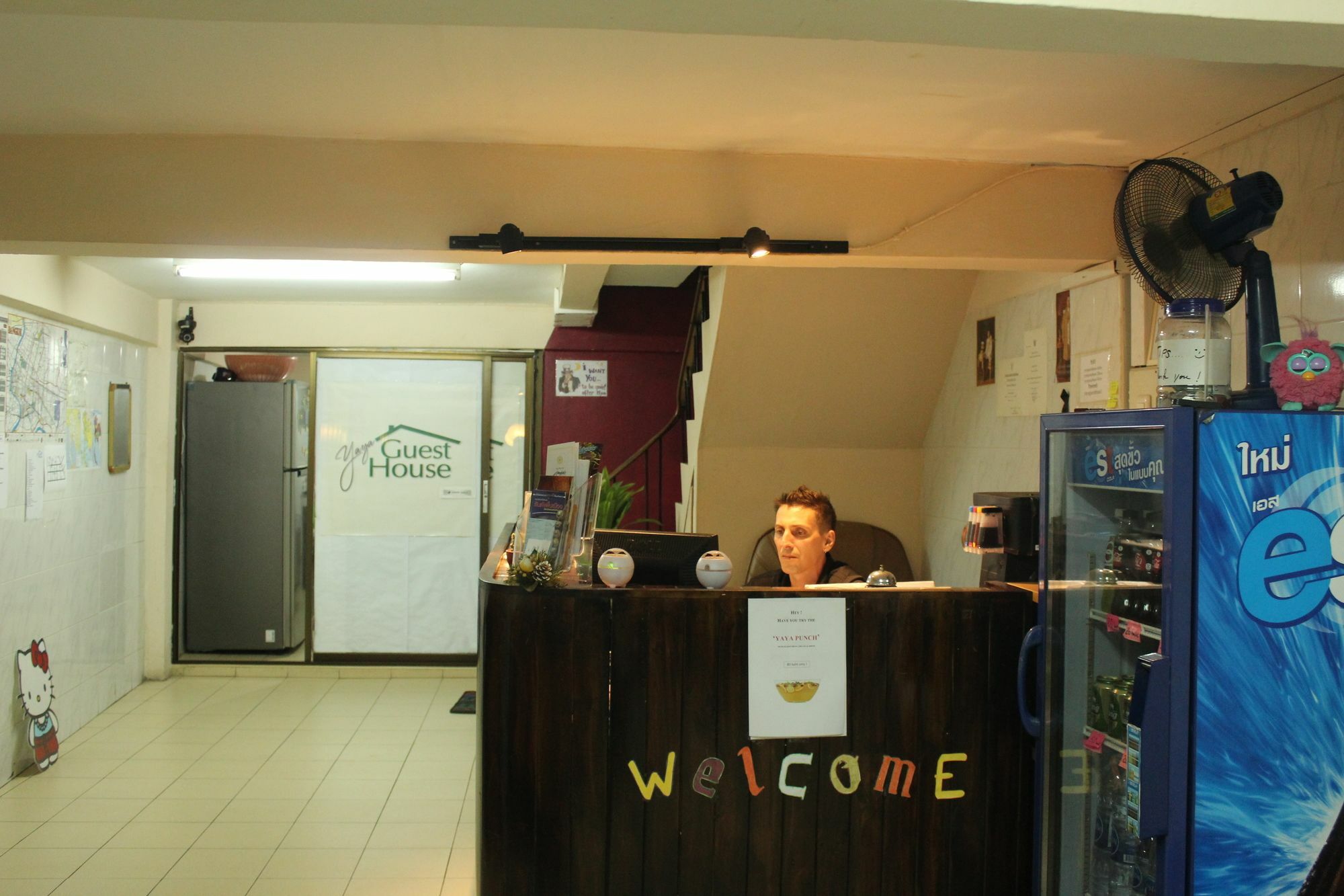 Yaya Guesthouse Bangkok Ngoại thất bức ảnh