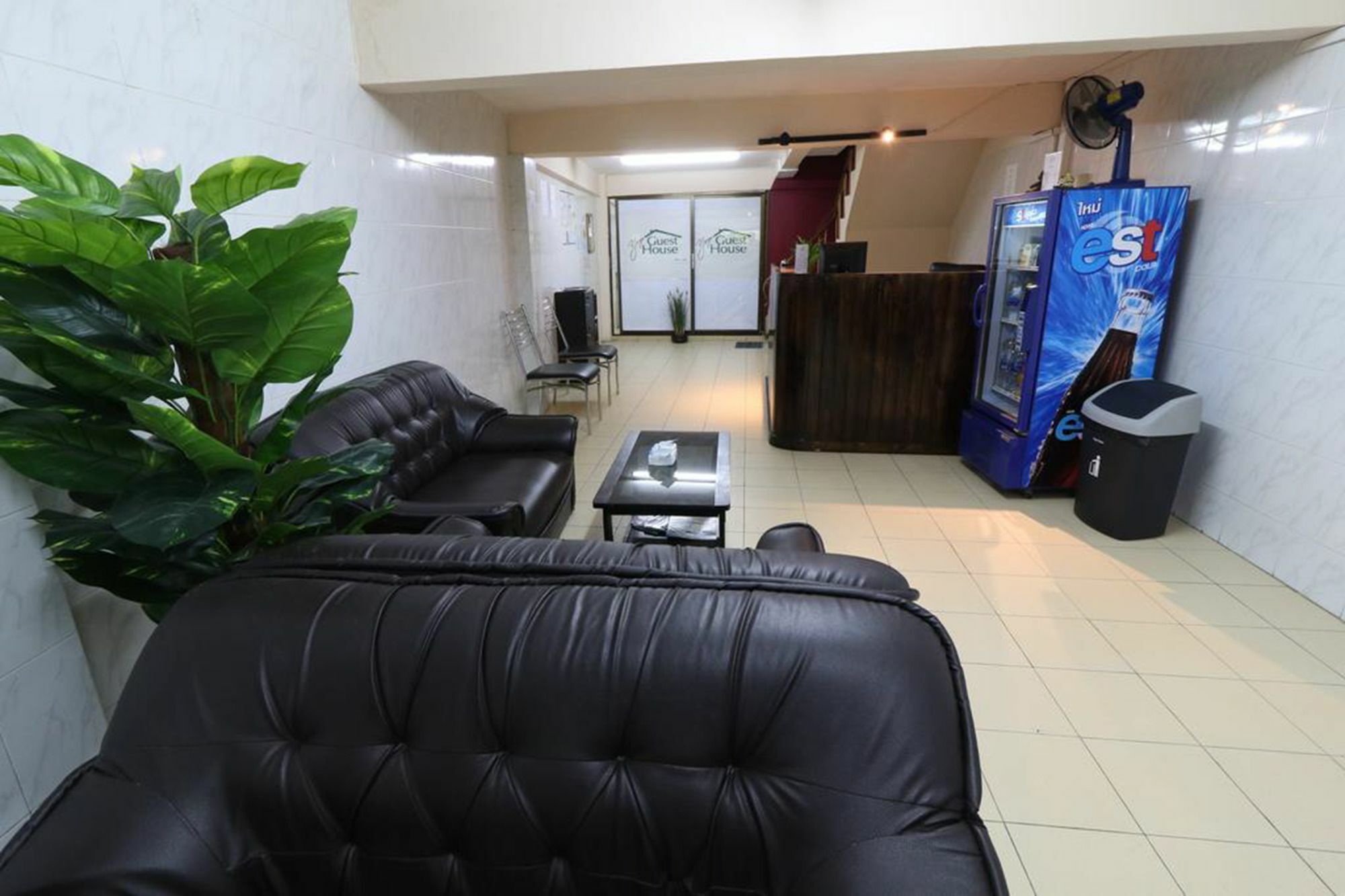 Yaya Guesthouse Bangkok Ngoại thất bức ảnh