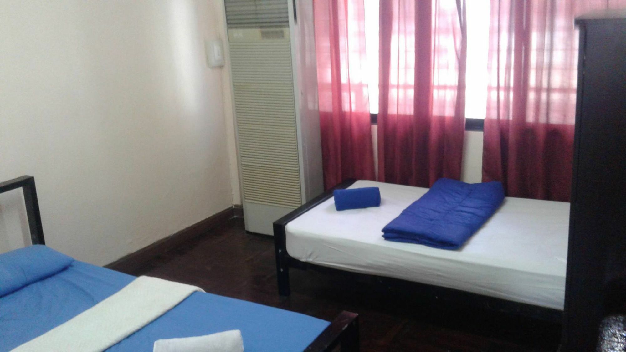 Yaya Guesthouse Bangkok Ngoại thất bức ảnh