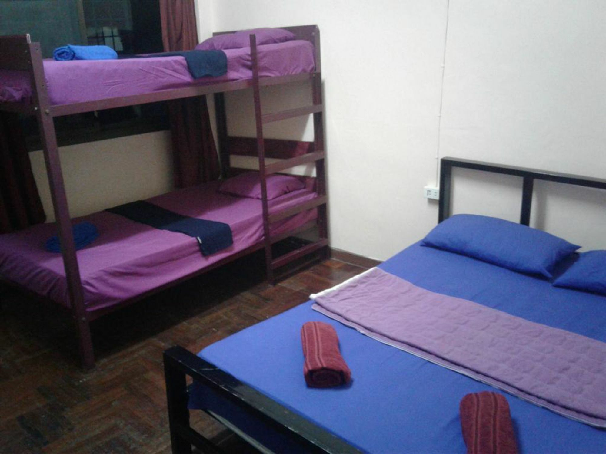 Yaya Guesthouse Bangkok Ngoại thất bức ảnh